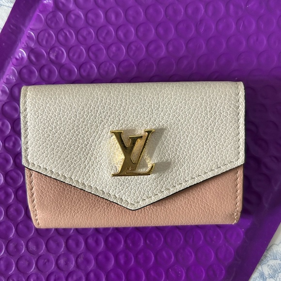 Louis Vuitton Handbags - LV Lockme Gold and Cream Wallet microchip